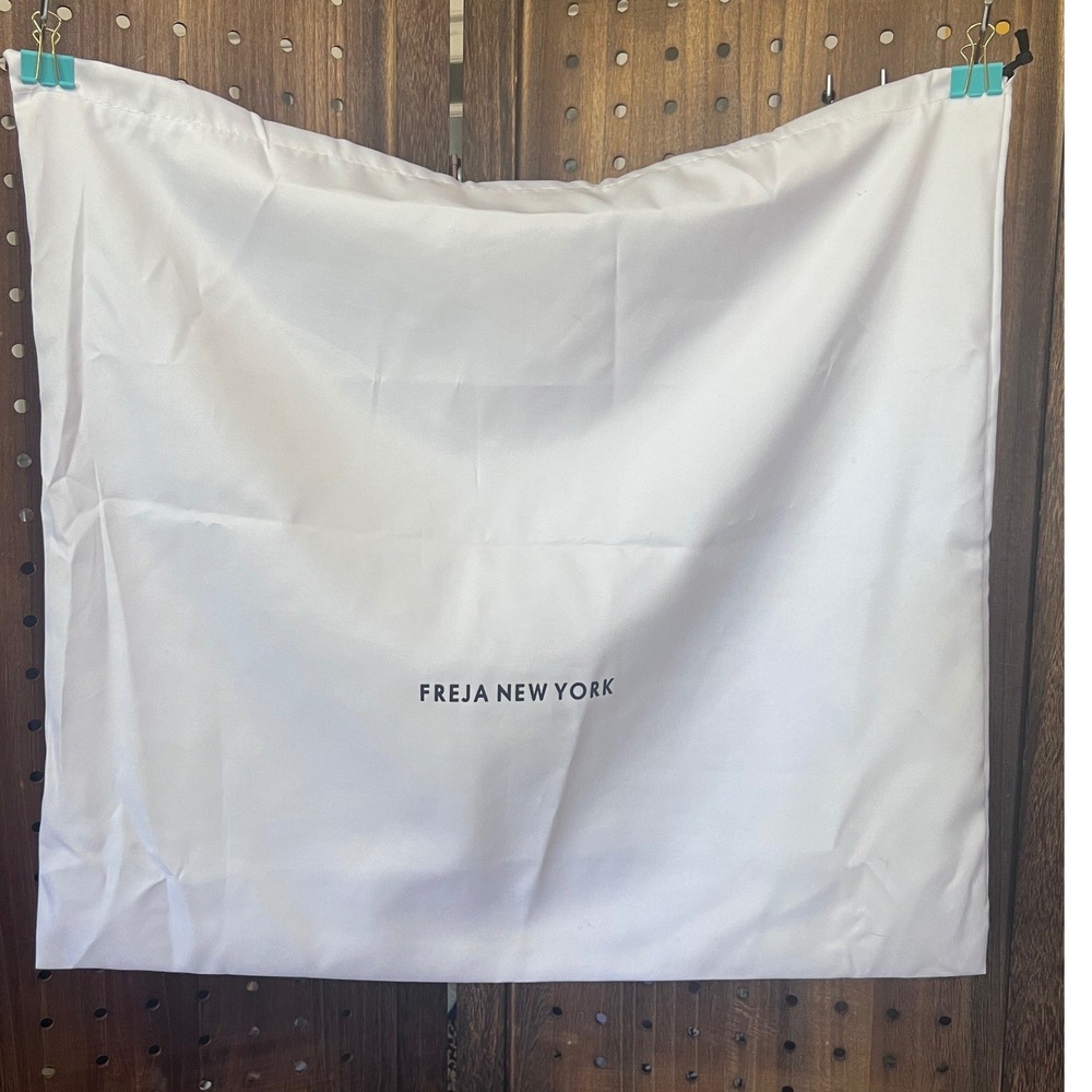 Freja New York DustBag 30x20 inch